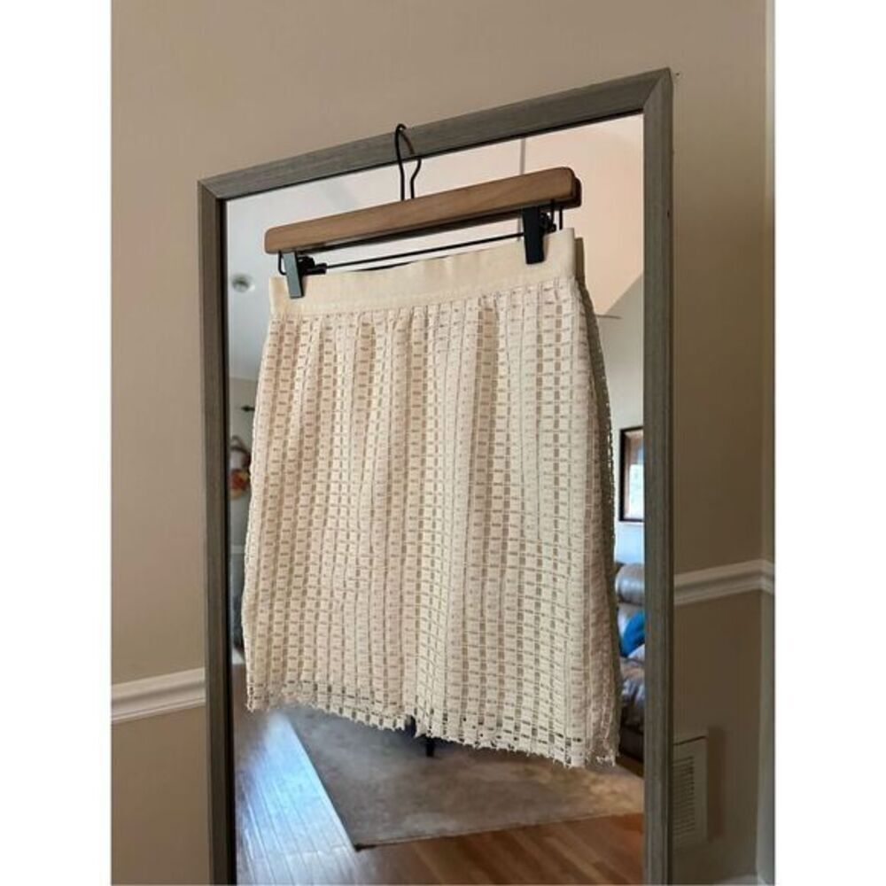 Ann Taylor White Pencil Skirt Petite Size 4